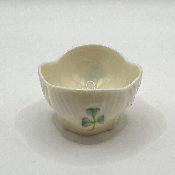 Vintage Belleek Ireland Shamrock Open Salt Cellar 7th Mark 1980-1993 - Picture 2 of 7